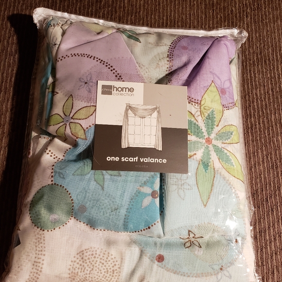 Home Collectino One Scart Valance - Picture 12 of 13